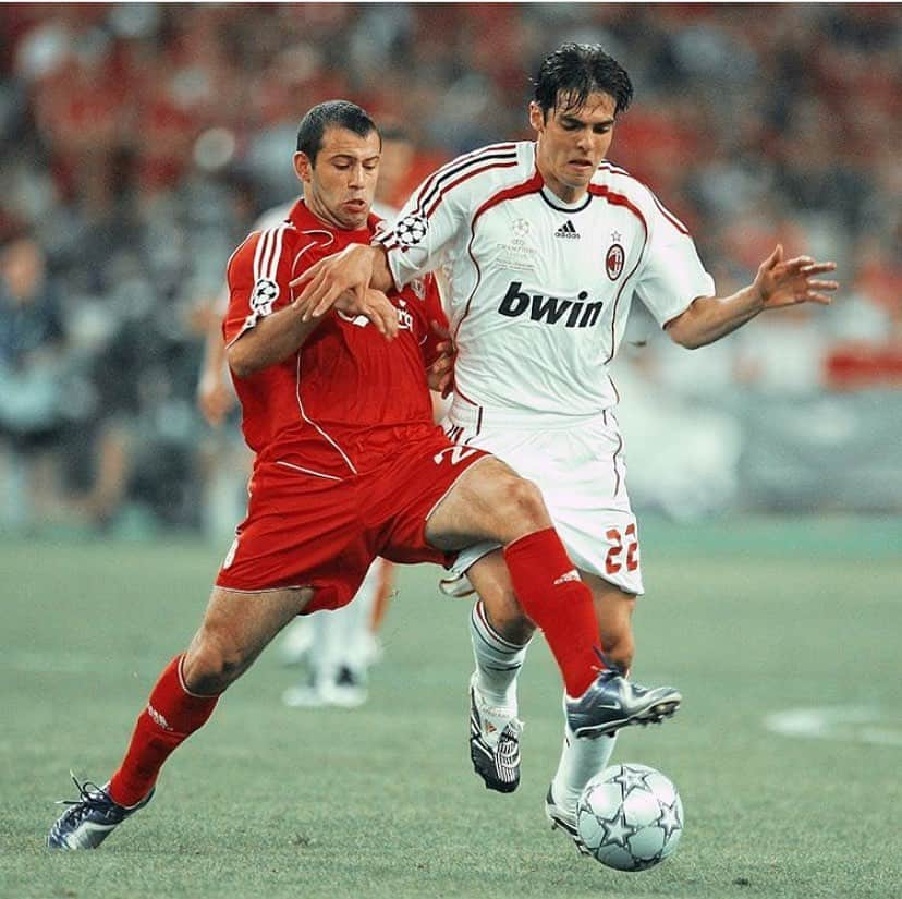 ハビエル・マスチェラーノのインスタグラム：「#tbt @championsleague Final ⚽️ @kaka」