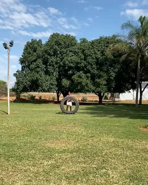 ヴィンピー・ファンデルヴァルトのインスタグラム：「Old school training 💪🏻」