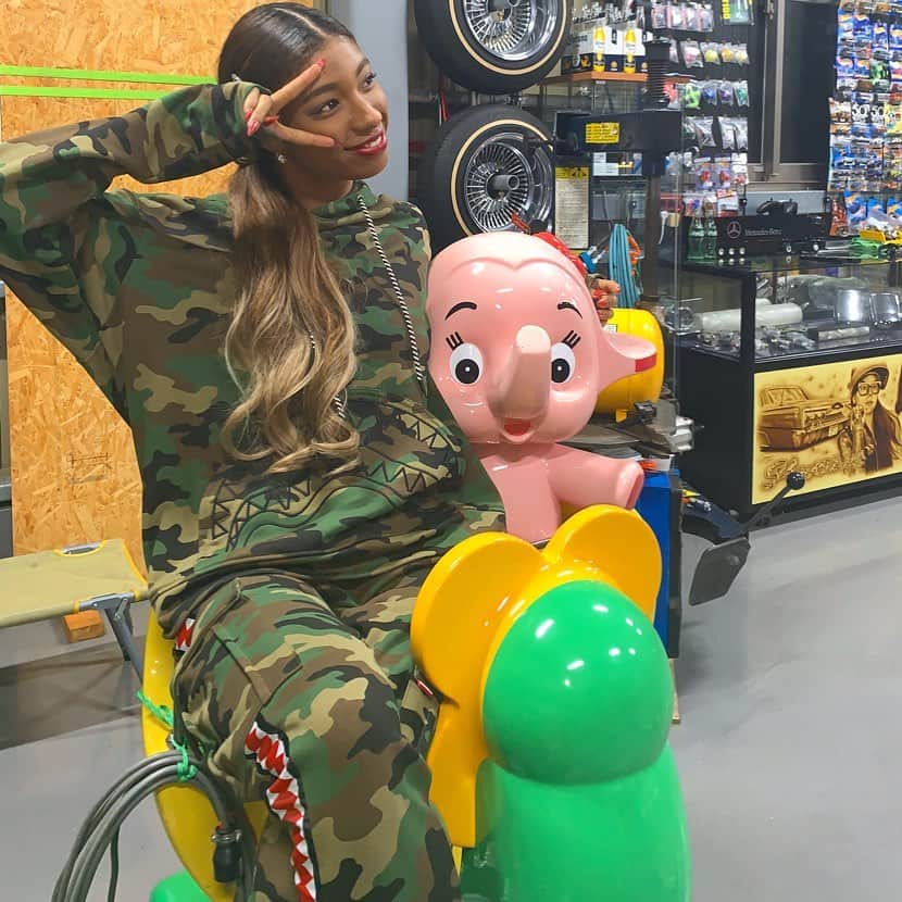のインスタグラム：「🔥🔥🔥 #tb#tbt#sprayground」