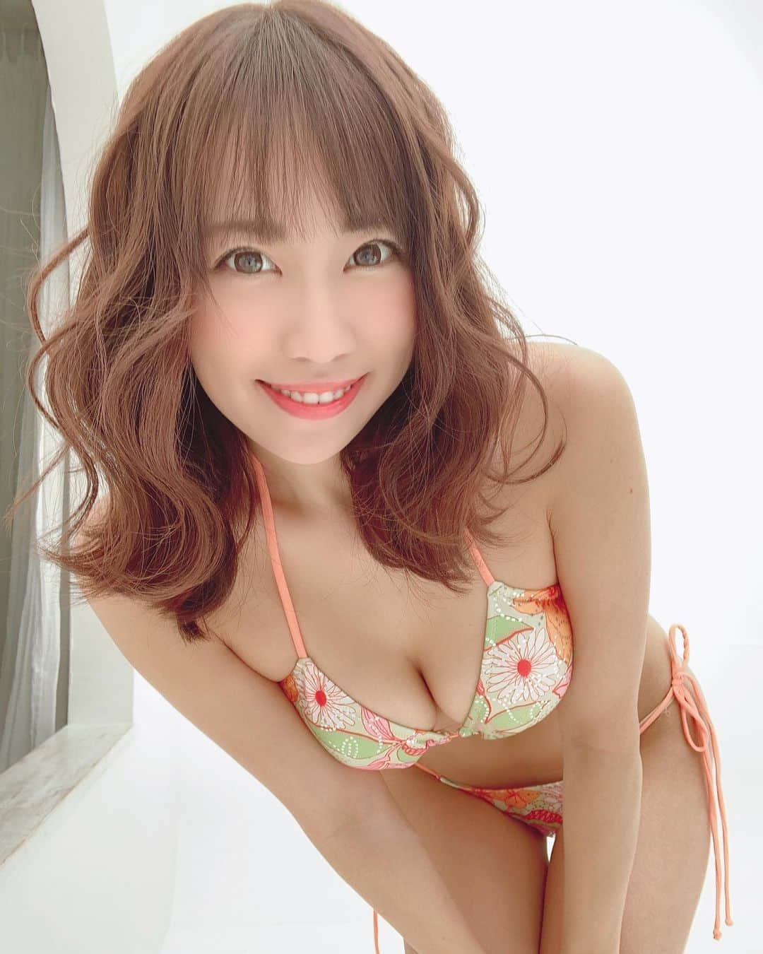 霧島聖子さんのインスタグラム写真 - (霧島聖子Instagram)「おうち時間なアナタに今日は水着をどうぞ🍊 #水着 #swimwear #sexy #グラビア #プールに行きたい #区民プールも休み #オワタ #泳ぎたい #実は水泳10年習ってたんだよ #おうち時間ひまなので更新」4月16日 17時58分 - seiko_kirishima