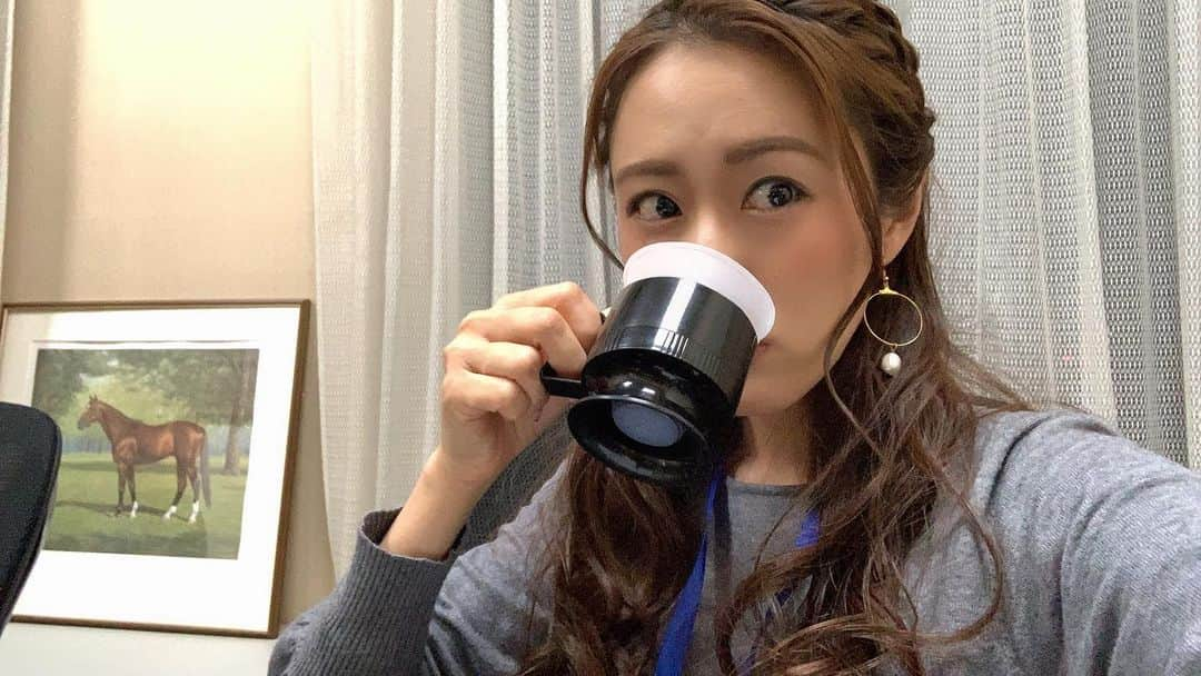 守永真彩さんのインスタグラム写真 - (守永真彩Instagram)「. . ここで質問。 みなさんはコーヒーはブラック派？それともお砂糖やミルク入れる派？？ . . #コーヒー #しつもん #☕️」4月16日 18時33分 - maayamorinaga