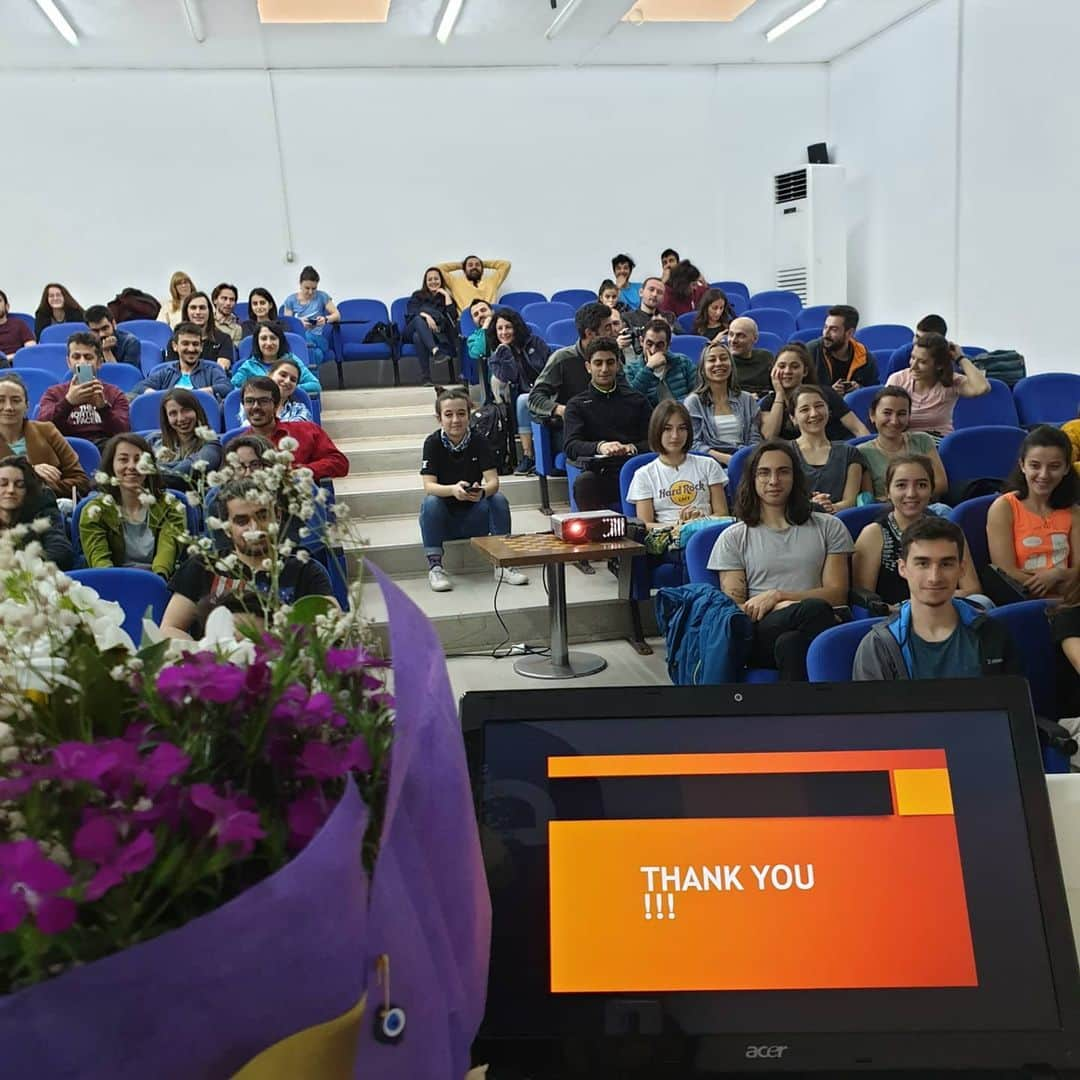 ミナ・マルコヴィッチさんのインスタグラム写真 - (ミナ・マルコヴィッチInstagram)「More than a month since my last workshop and presentation about climbing, pefrormance and psychology aspects of it ... Really looking forward to share more like this -> soon! 🙇‍♀️ 🙇‍♀️🙇‍♀️ . .  #climbingperformance #climbingpsychology  #climbingcompetition #climbingoutdoor #ourdoorlife」4月16日 18時46分 - miiiinam