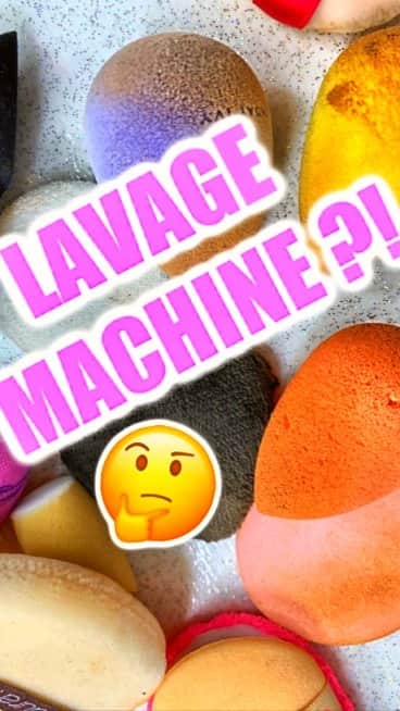 sananasのインスタグラム：「Une abonnée m’a demandée si je pouvais tester la technique du lavage des éponges make up en machine à laver 🧽... J’avais oublié que j’avais fait le crash test ! Voilà ce que ça donne ... 🤷🏻‍♀️Vous en pensez quoi vous ? 😅Vous avez déjà essayé ? En tout cas si vous souhaitez une vidéo complète sur le “vrai” lavage efficace à la main pour avoir des pinceaux et des éponges propres mais en prendre soin en même temps, vous la trouverez sur ma chaîne Youtube je l’ai posté ce matin😉💚#Pinceaux #Brushes #Eponges #MakeupSponges」