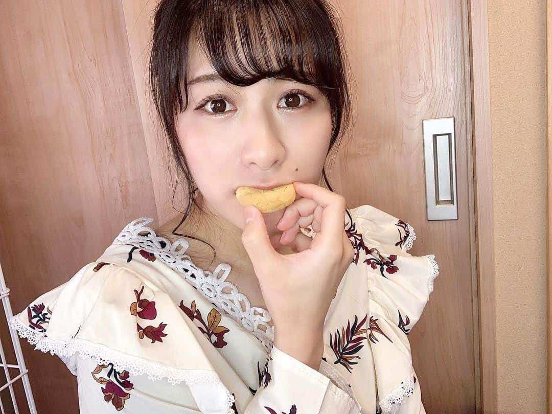 猪狩ともかさんのインスタグラム写真 - (猪狩ともかInstagram)「🍪🍪 . . お菓子作っても引きこもりだからあげる人いない🥺🥺 . . . #おうち時間 #仮面女子 #猪狩ともか」4月16日 20時00分 - igari_tomoka