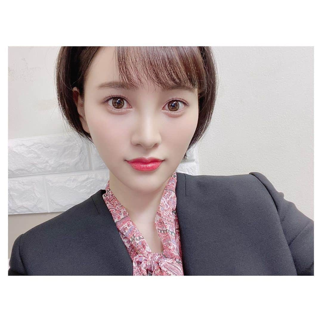 兒玉遥さんのインスタグラム写真 - (兒玉遥Instagram)「﻿ いつもの日常が恋しい。﻿ ﻿ お友達とご飯に行ったり、ステージに立ってお芝居をしたり、美容室に行ったり、映画館に行ったり、、、﻿ ﻿ 当たり前の日常だったけど、そうじゃないことに気付かされる毎日です。﻿ ﻿ 少しでも早く終息するように一人一人が考えて行動をして、今はゆっくりお家で過ごしましょうね☺️﻿ ﻿ ﻿ 早く皆さんに会える日が来ますように、、、」4月16日 20時08分 - haruka_kodama919