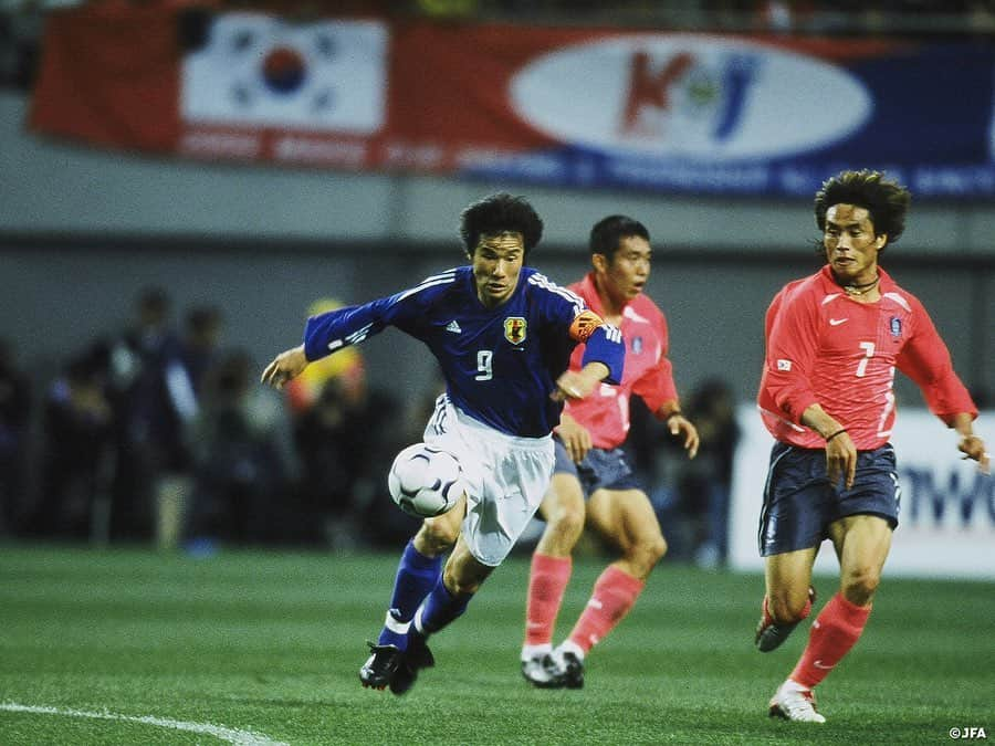 日本サッカー協会さんのインスタグラム写真 - (日本サッカー協会Instagram)「【#OnThisDay】2003.4.16🔙 ・ 国際親善試合 韓国 0-1 #日本代表 📍ソウル ⚽#永井雄一郎 ・ 韓国で行われた一戦。代表初招集の永井選手が、途中出場で決勝ゴールを挙げ勝利に導きました。 ・ GK #楢﨑正剛 DF #名良橋晃 #秋田豊 #森岡隆三 #服部年宏 MF #福西崇史 #中田浩二 #小笠原満男 #三都主アレサンドロ FW #中山雅史 ⇒76'#永井雄一郎 #山下芳輝 ⇒HT #奥大介 ・ #jfa #daihyo #samuraiblue」4月16日 20時21分 - japanfootballassociation