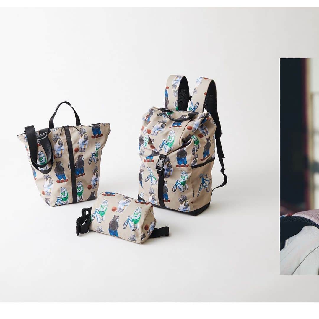 のインスタグラム：「2020 summer catalog﻿ "MODERN AFRICAN"﻿ ﻿ 公開中﻿ ﻿ プロフィールのURLからご覧いただけます。👉﻿ ﻿ ﻿ こちらのバッグたちもそろそろ入荷しますよ😉﻿ お楽しみに〜﻿ ﻿ ﻿ BURLAP OUTFITTER スポーツ柄﻿ リュック　¥17,380（税込）﻿ トート＆ショルダーバッグ　¥14,300（税込）﻿ ボディバッグ　¥8,580（税込）﻿ ﻿ ﻿ ﻿ #earpapillonner ﻿ #summercatalog ﻿ #summer2020 ﻿ ﻿ ﻿」