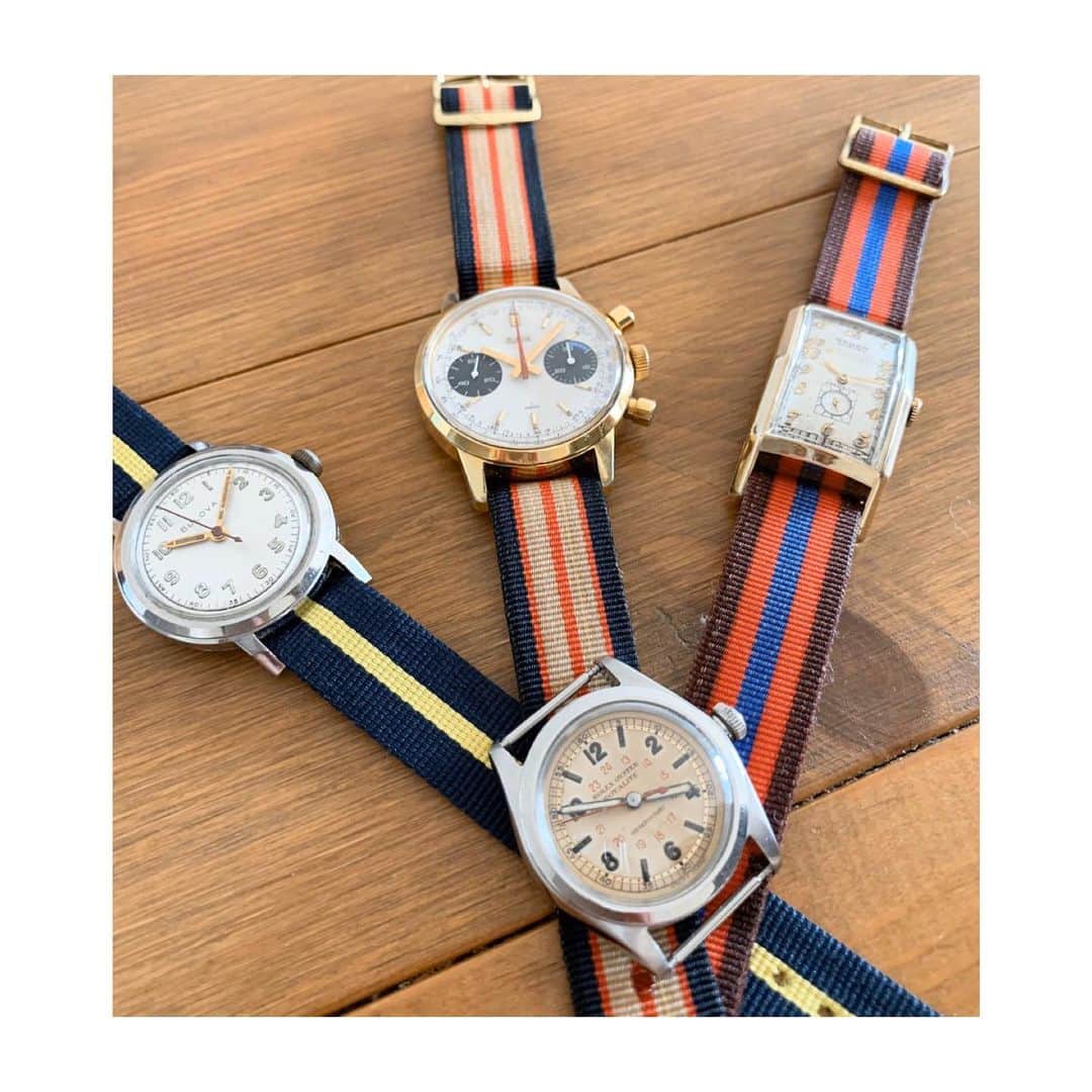 HIROBさんのインスタグラム写真 - (HIROBInstagram)「-my watch introduction-﻿﻿ ・本社staff k ・手首周り / 16.5㎝﻿ ﻿ ・vintage elgin﻿ ・size 36mm﻿ ﻿ ・選んだ理由 ベイクルーズの他ブランドから異動するときに出会ったELGINの70年代製のクロノグラフ。当時住んでいた場所から近い、小さなアンティークショップで購入しました。﻿ ﻿ あの頃はまだ自分にはスイス製の時計は早いなと思っていたのを覚えています。﻿ ﻿ この時計をきっかけに更にアメリカブランドに興味を持ち始めました。﻿ 季節問わずにデッドストックのナイロンベルトを付けるのがお気に入りです。﻿ ﻿ あれから数年、時計の本数も増えましたが、今でも愛用中の1本です。﻿ ﻿ ちなみに購入してすぐにプッシュボタンが外れてしまい、オメガのスピードマスターのものを付けてもらったのも良い思い出です。﻿ ﻿ ﻿ ------------------------------------﻿ ECサイト"BAYCREWS STORE"のHIROBにも、﻿ 様々な時計の取り扱いがあります。是非ご覧ください！﻿ https://baycrews.jp/brand/detail/hirob﻿ ------------------------------------﻿ ﻿ #hirob﻿ #baycrews﻿ #vintagewatch﻿ #antiquewatch﻿ #elgin﻿ #vintageelgin﻿ #larrysmith﻿ #mywatch﻿ #introduction ﻿ ﻿ #ヒロブ﻿ #ベイクルーズ﻿ #ヴィンテージウォッチ﻿ #アンティークウォッチ﻿ #エルジン﻿ #ヴィンテージエルジン﻿ #ラリースミス﻿ #ヒロブスタッフ愛用﻿ ﻿ #stayhome﻿ #おうち時間」4月16日 20時29分 - hirob.jp
