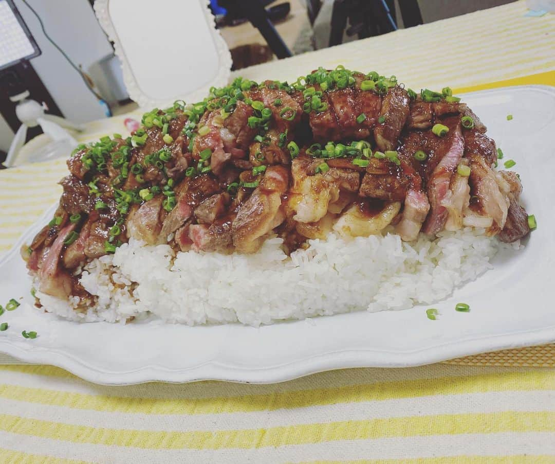 木下ゆうかさんのインスタグラム写真 - (木下ゆうかInstagram)「にく！にく！肉寿司ー！ プロフィールからYouTube行けるよ！ #肉寿司  #YouTube #みてね ️ #木下ゆうか #kinoshitayuka #木下佑香」4月16日 20時44分 - yuka_kinoshita_0204