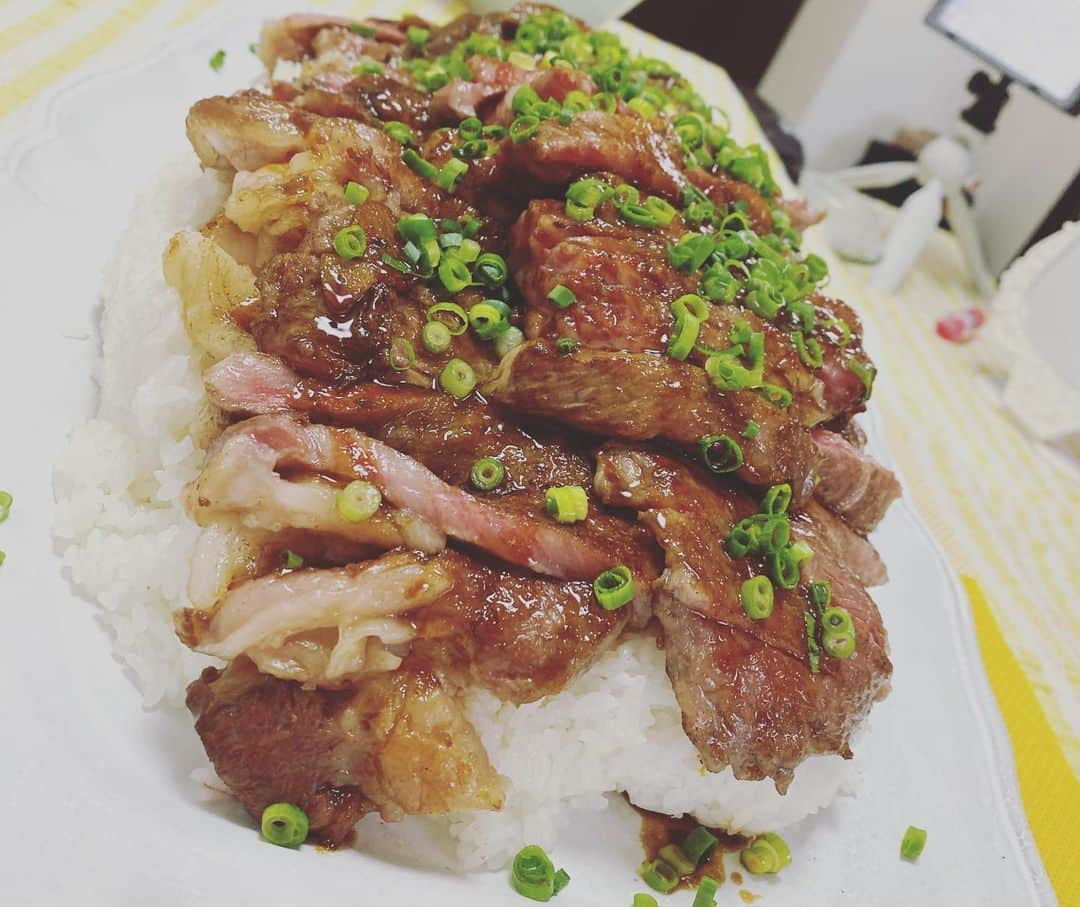 木下ゆうかさんのインスタグラム写真 - (木下ゆうかInstagram)「にく！にく！肉寿司ー！ プロフィールからYouTube行けるよ！ #肉寿司  #YouTube #みてね ️ #木下ゆうか #kinoshitayuka #木下佑香」4月16日 20時44分 - yuka_kinoshita_0204