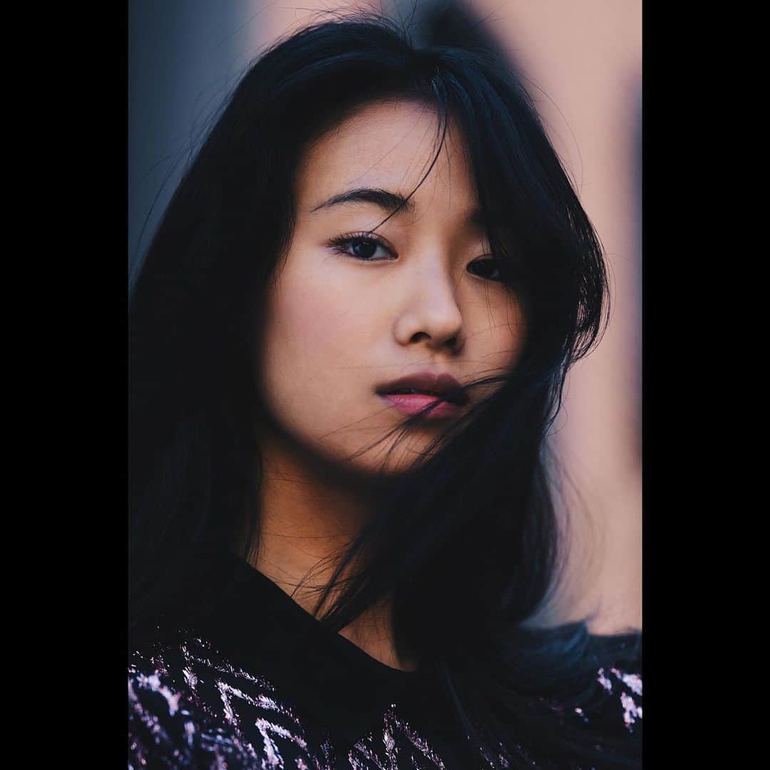 のインスタグラム：「What day is it today again? #tb #Paris #testshoot #portraitphotography」