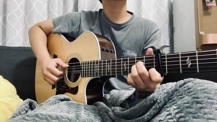 KAZUKI【ANFiNY】のインスタグラム：「日にち全く違うけど 名曲は歌いたくなるよな🤣笑  3月9日 / レミオロメン  卒業シーズンはおわったけど しっぽりと聴いてくだされ😊👌 #ANFiNY #FANFiNY #FANFiNY笑顔の輪チャレンジ  #レミオロメン #卒業 #3月9日 #音量注意ね笑」