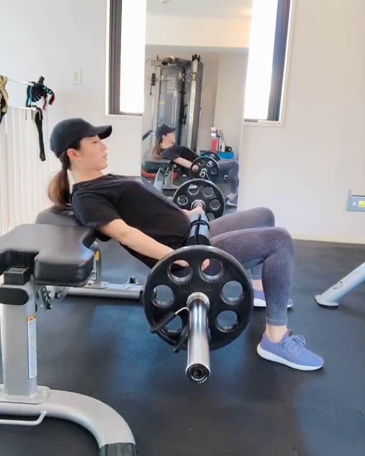 Chiharuのインスタグラム：「明日はnewマシンの搬入〜🏋️‍♀️ 最近まめにジムアカウントも更新してるので見てね🎶 @styleshown_gym . . #ダイエット  #シェイプアップ  #パーソナルトレーニング  #オンラインパーソナルトレーニング #オンライントレーニング #オンラインダイエット #オンラインサロン #女性トレーナー #ダイエット豆知識 #ダイエット法 #アラサー美容 #美尻美脚  #ヒップアップ #家トレ」