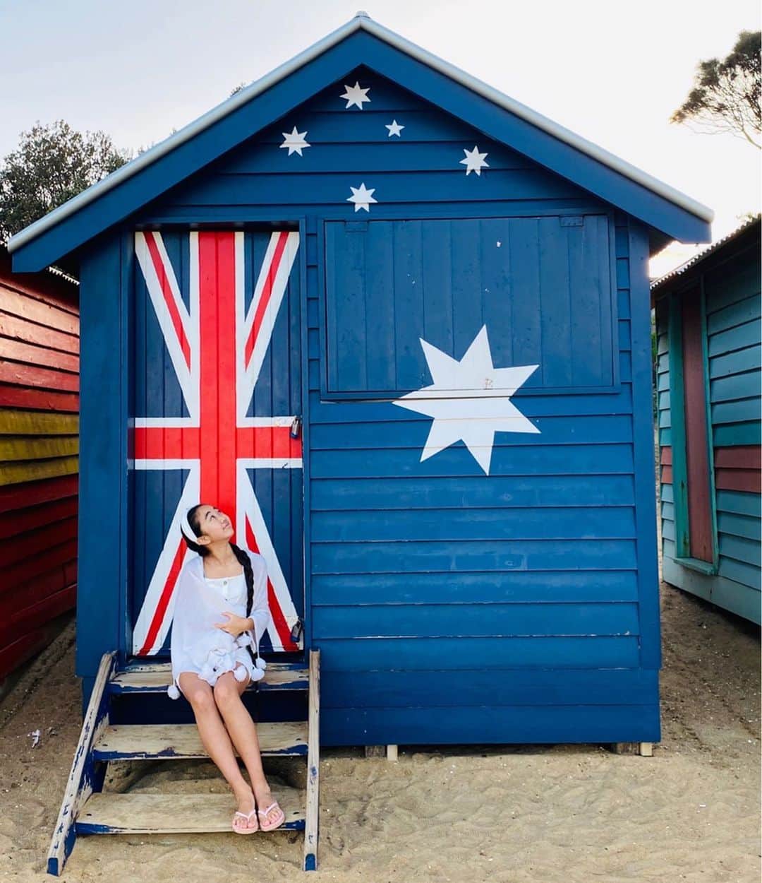 Laraさんのインスタグラム写真 - (LaraInstagram)「. . 20 minutes from the centre of Melbourne by train!  The beach huts are so cute! 🇦🇺😃✨ #march2020 . . . 《メルボルンの思い出》  早朝のブライトンビーチ🏖 .  街の中心から電車で20分、こんな可愛い家が並ぶビーチに来れちゃう . .  #3月2020 #メルボルン #オーストラリア旅」4月16日 21時16分 - fa_la_lara