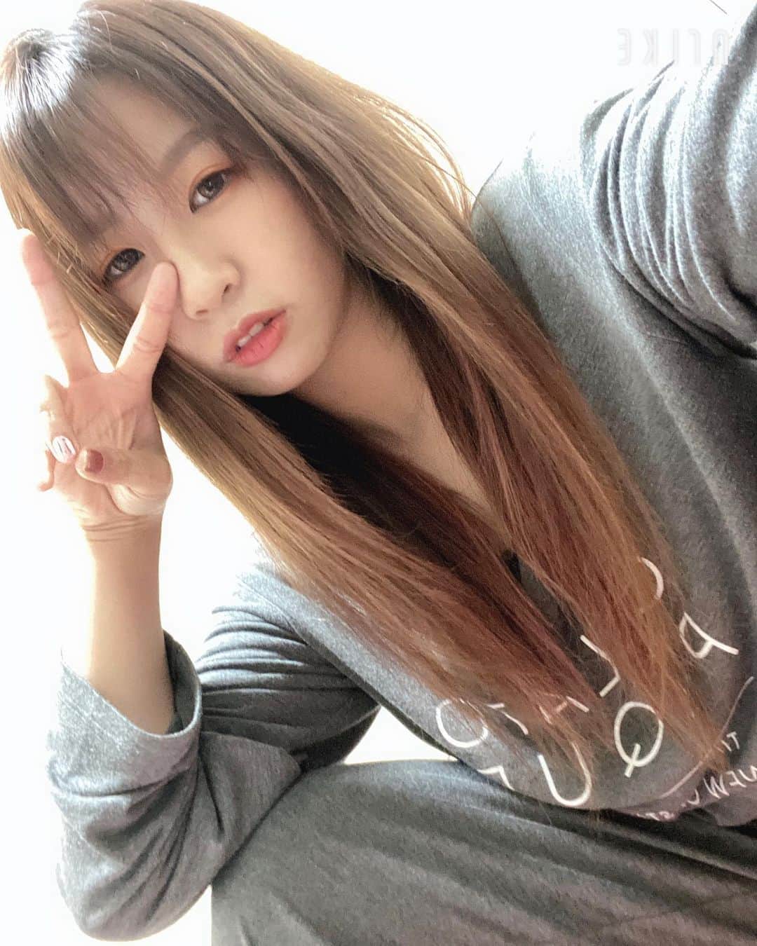 渡辺桃さんのインスタグラム写真 - (渡辺桃Instagram)「暇じゃない？ てかなんかすごい髪伸びた。 #おうち時間」4月16日 21時38分 - stardom_momo