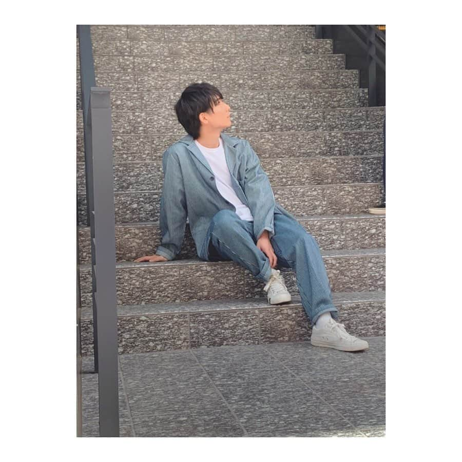 朝田淳弥さんのインスタグラム写真 - (朝田淳弥Instagram)「またまた過去pic.ですが。  #朝田淳弥 #最果てリストランテ #オフショット #デニムコーデ #デニムオンデニム #セットアップ」4月16日 21時41分 - asadajunya_official