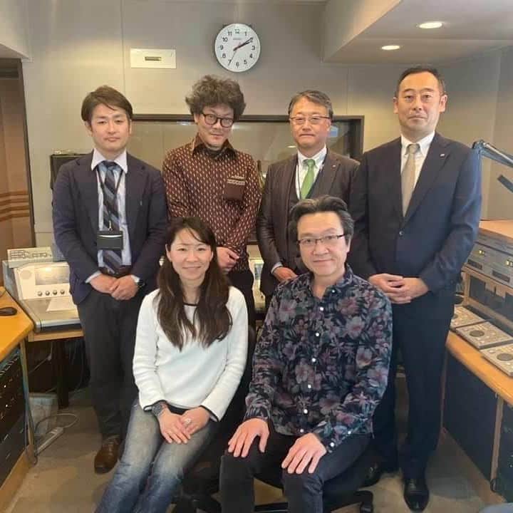 森夏子さんのインスタグラム写真 - (森夏子Instagram)「今夜23時〜「ONLYLOVERADIO」🎤 @fmkyoto89.4  プロデューサー・作曲家の #蓑輪単志 さんと一緒に お届けします♬  蓑輪さんはHound Dog のキーボーディストで「ff」の作曲家でもあります♬  今日も2人で楽しくお届けしていきますので〜 ゆるりとお付き合い下さい✨  メッセージのエントリーもお待ちしています。  #fm京都  #onlyloveradio  #今夜も楽しくなりそうです」4月16日 21時56分 - natsusora72