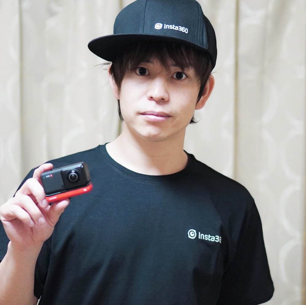石田太志のインスタグラム：「I assumed office @insta360 ambassador! I’ve got Insta360 T-shirt and cap! Thank @insta360 so much. And insta360 ONE R is amazing! ･ #footbag #taishiishida #soccer #follow #worldchampion #performance #performer #instagramer #hackysack #insta360 #insta360oner #ambassador #actioncam #actioncamera #camera」