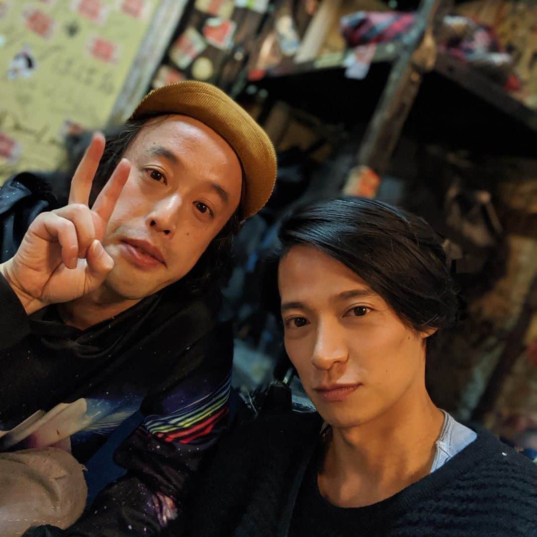 のインスタグラム：「やついさんとのインスタライブ楽しかったー😊何気に人生初のインスタライブ　笑 久しぶりに人と話しながらお酒飲んだなー。 また今度、インスタライブやるので遊びきてくださいねー☺️ #自宅飲み #インスタライブ　#stayathome」