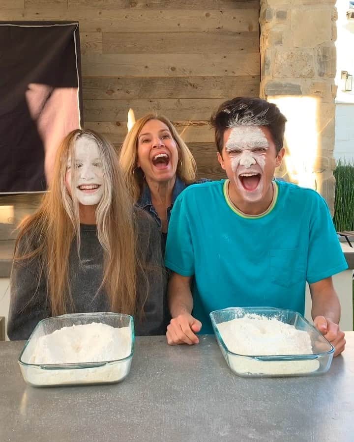 Brent Riveraのインスタグラム：「So I guess I’m not the favorite child..😢😂 @lexibrookerivera」