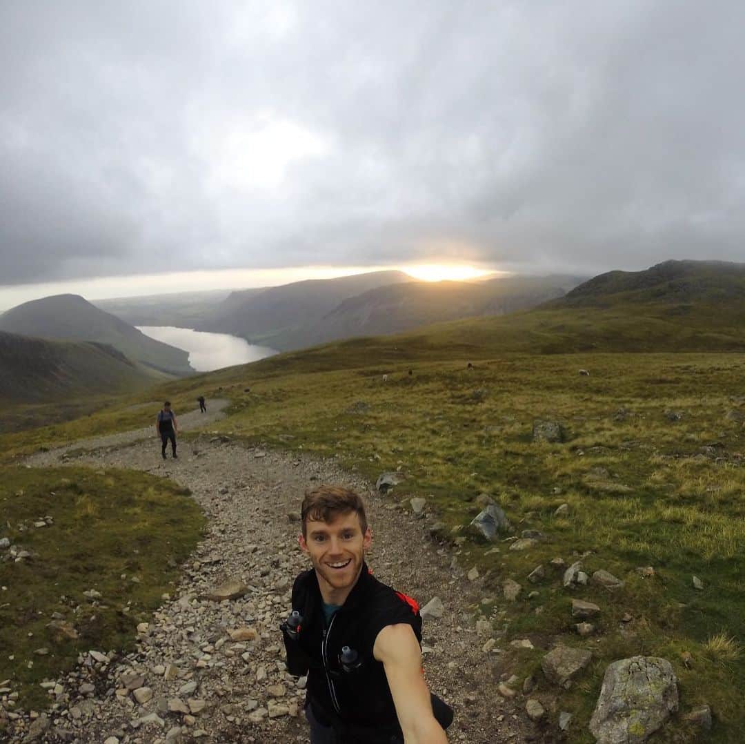 Phil Harrisのインスタグラム：「#throwback to climbing Scafell Pike at sunset on the way to completing the #threepeakschallenge ⛰⛰⛰ Looking forward to getting out and exploring again! @beau_joe  #stayathome #lockdown . . #throwbackthursday #3peaks #3peakschallenge #threepeaks #scafellpike #bennevis #snowdon #sunset #walking #hiking #exploring #happy #life #friends #memories」