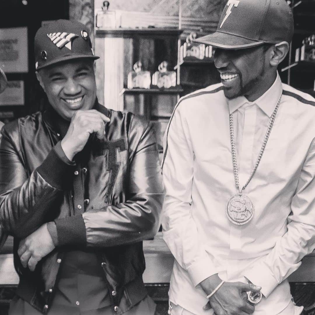 ファボラスのインスタグラム：「Happy Birthday to my friend, brother, manager, A & R, problem solver, cameraman, teammate, & coach @kodaklens. If you know Lenny S you know how much he cares for his people &  the culture. Today is your Day!! Celebrate Life for the kid 🎈」