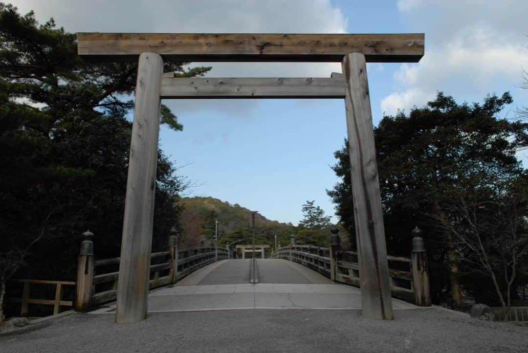 本間昭光のインスタグラム：「もちろん今日じゃ無いけど、なんだか御利益が有りそうで。 #伊勢神宮 #内宮」