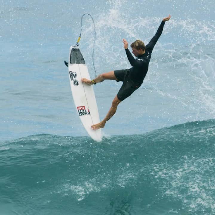 ジョン・ジョン・フローレンスのインスタグラム：「Still trying to perfect this one」
