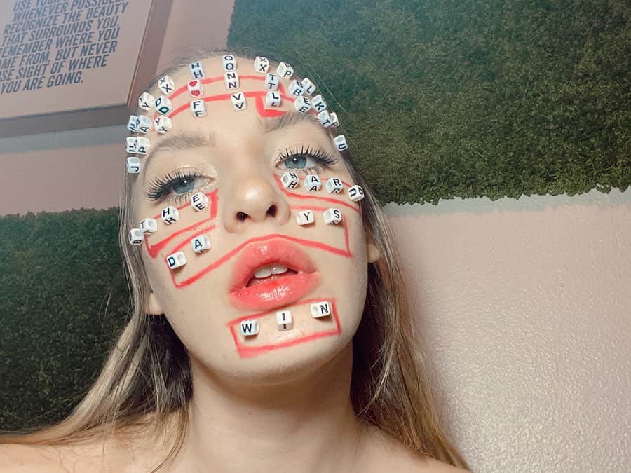 Addison Moffettのインスタグラム：「don’t let the hard days win」