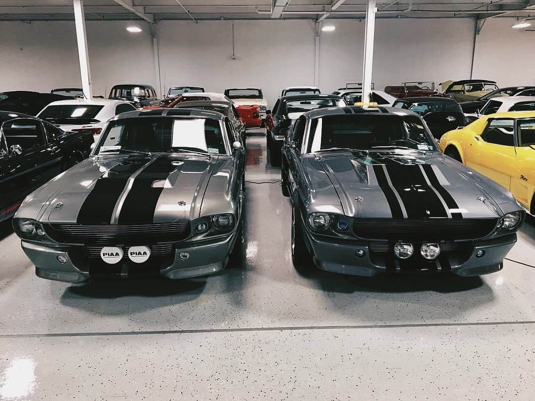 CARLiFESTYLEさんのインスタグラム写真 - (CARLiFESTYLEInstagram)「Can you spot the differences? Check out @motorcarclassics for more! #carlifestyle」4月17日 5時32分 - carlifestyle