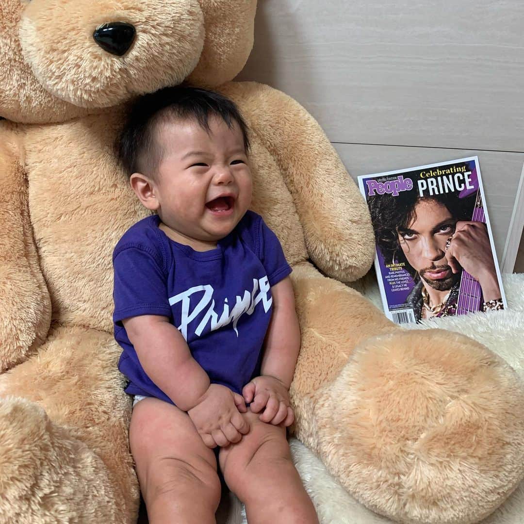 Jaeyoon Choiのインスタグラム：「이제 잠옷 입고 코 자자」