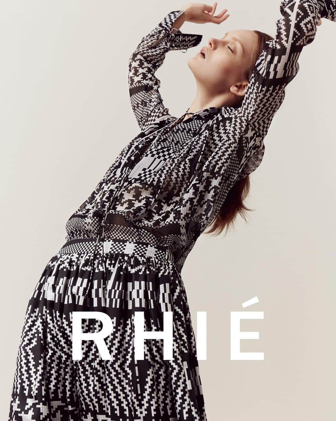 のインスタグラム：「SS16 #RHIÉ 🎤」