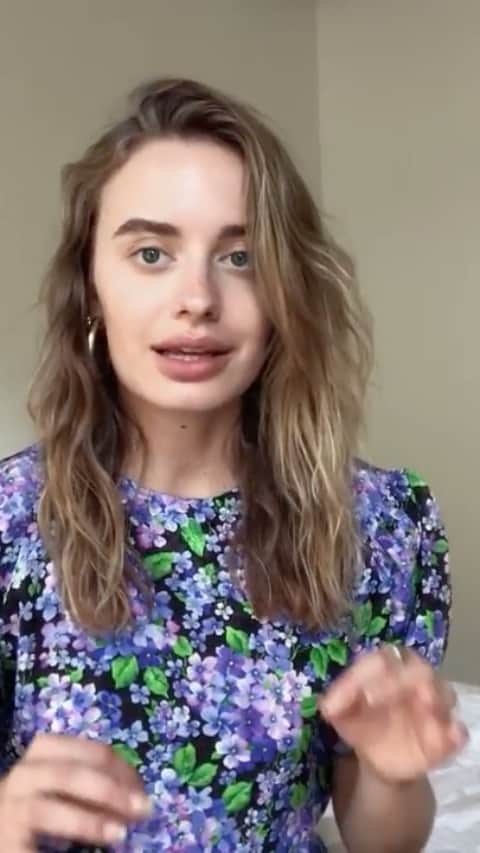 SONYA ESMANのインスタグラム：「This video has been on my YouTube channel for 3 years. For some odd reason, I decided to watch it today, April 16 2020. I’m 2 years older, yet I feel I fluctuate in my maturity and focus on making myself a better person so much- that it brings me to a strange mix of tears. Why am I only able to be myself and prosper when I am entirely alone? What could cause other people to intervene with my path? With my potential? I still don’t know. I hope this video soothes some of your souls, because personally, these words were just the reality slap I needed.」