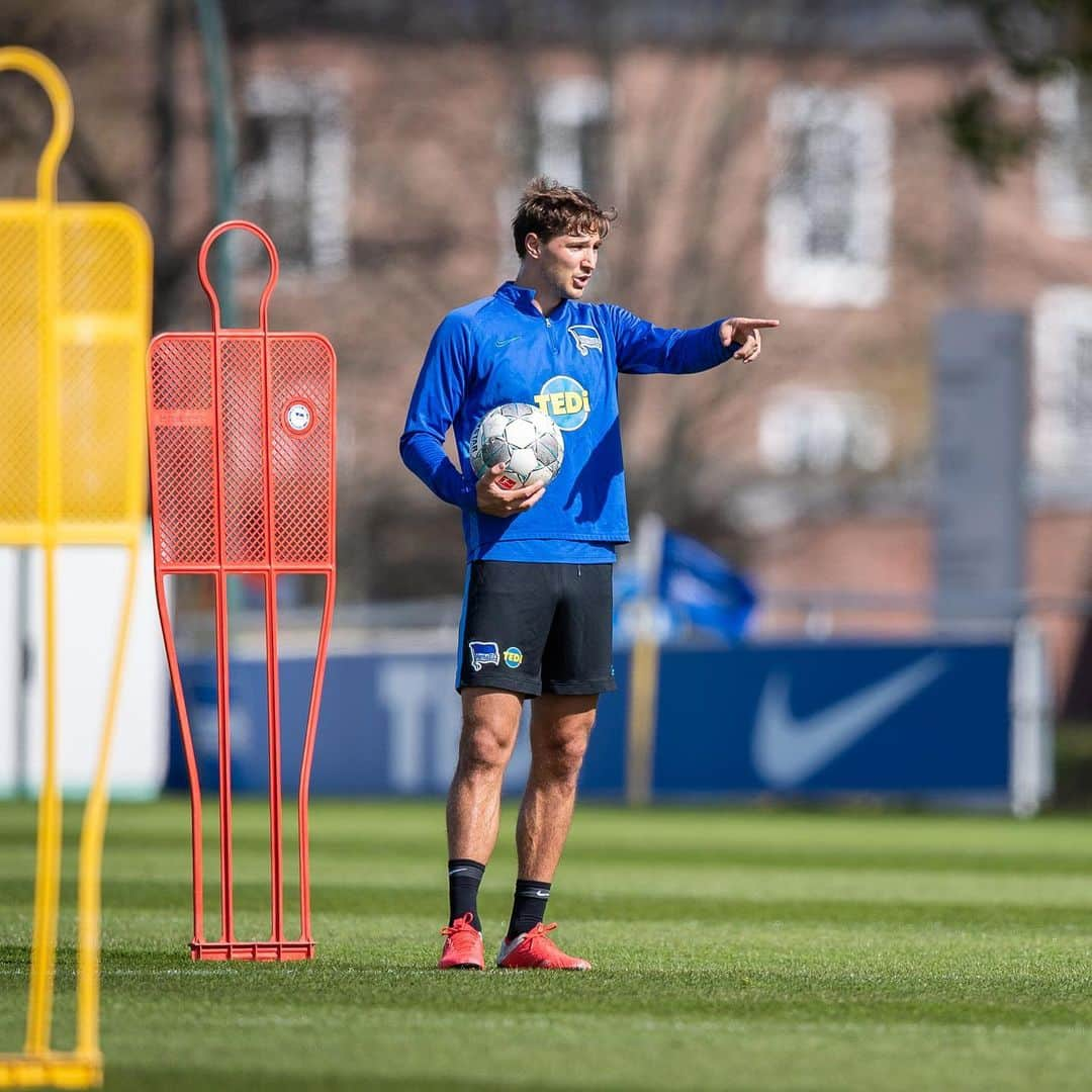 ニクラス・シュタルクさんのインスタグラム写真 - (ニクラス・シュタルクInstagram)「Endlich wieder zurück auf dem Platz 🙌💪⚽️ #NS5 #HaHoHe @herthabsc」4月17日 18時53分 - nik.stark4