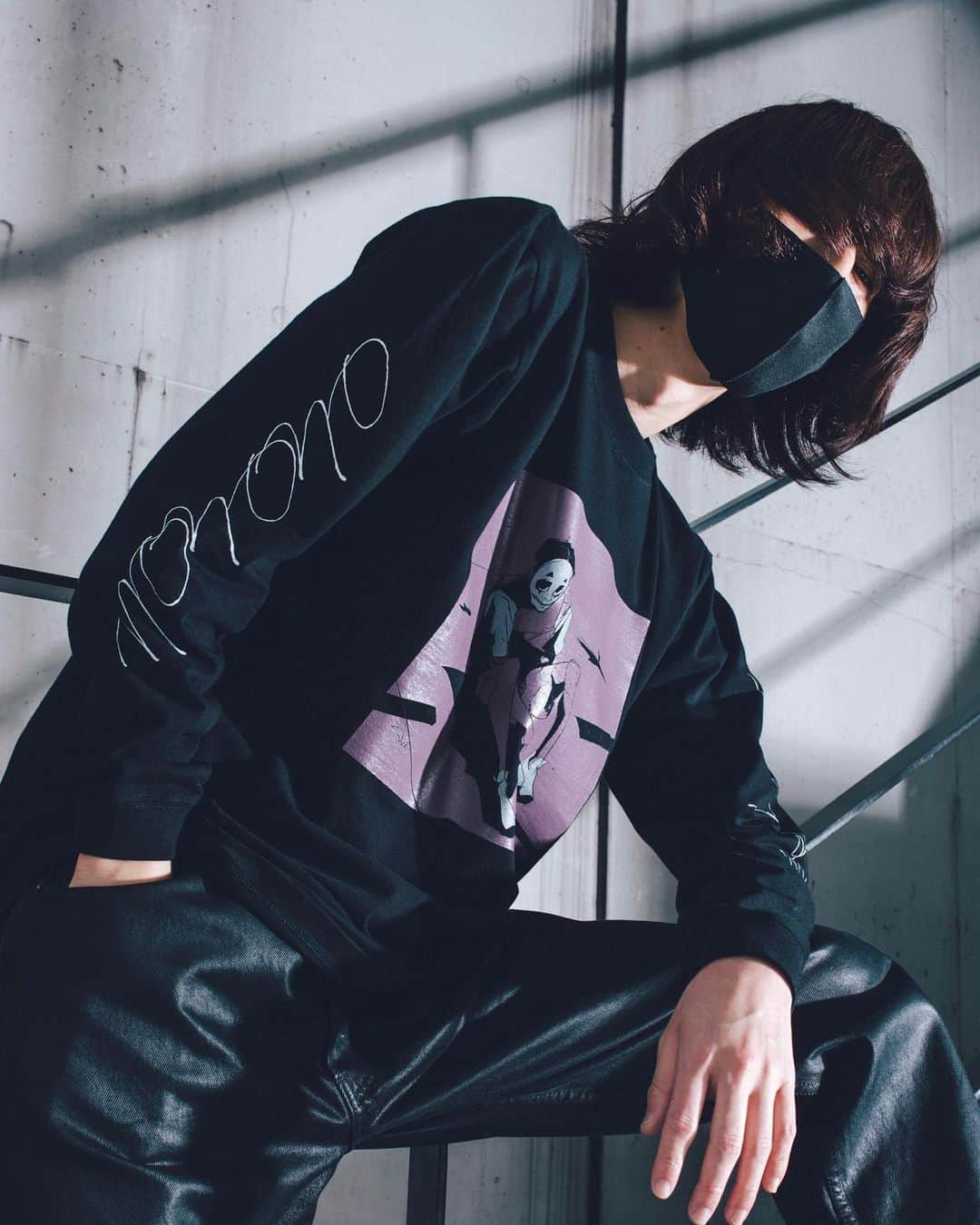 amazarashiさんのインスタグラム写真 - (amazarashiInstagram)「amazarashi Tour 2020 Long Sleeve T-shirt Purple ¥4,500（税込） サイズ S,M,L,XL amazarashi official storeにて販売中 https://store.plusmember.jp/amazarashi/  #amazarashi #ボイコット」4月17日 18時30分 - amazarashi_official