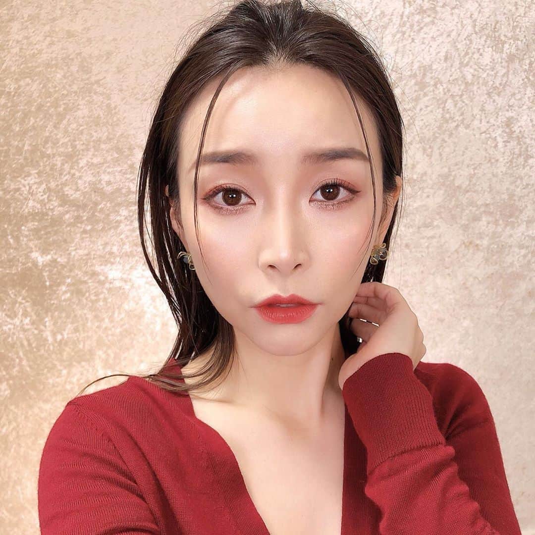 佐々木あさひのインスタグラム：「いつかのチャイボーグ🐼 動画撮ったのに素材どこいったんだろ。 #チャイボーグ#中国メイク #hongmeinu #紅美女」
