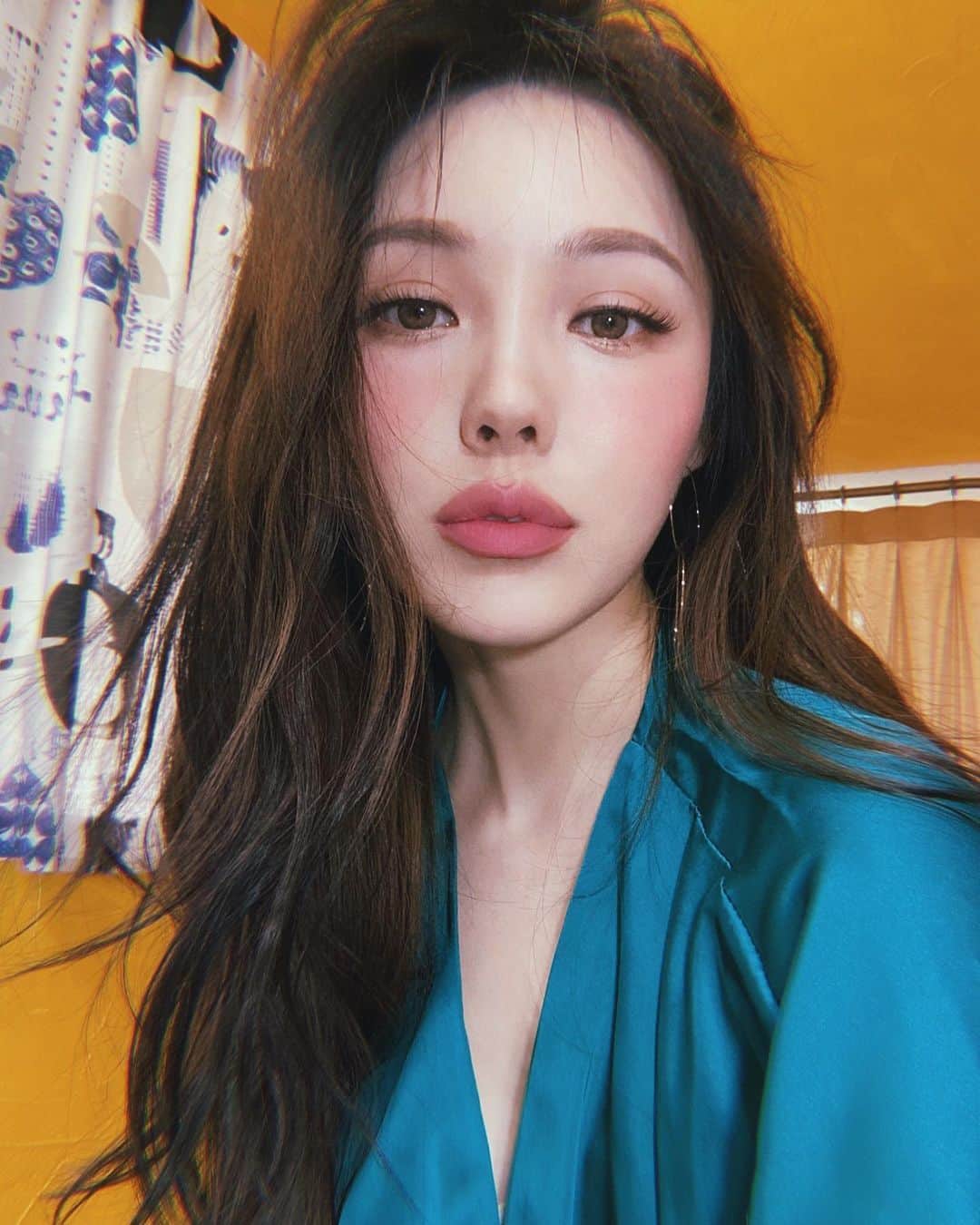 ポニーのインスタグラム：「🍏」