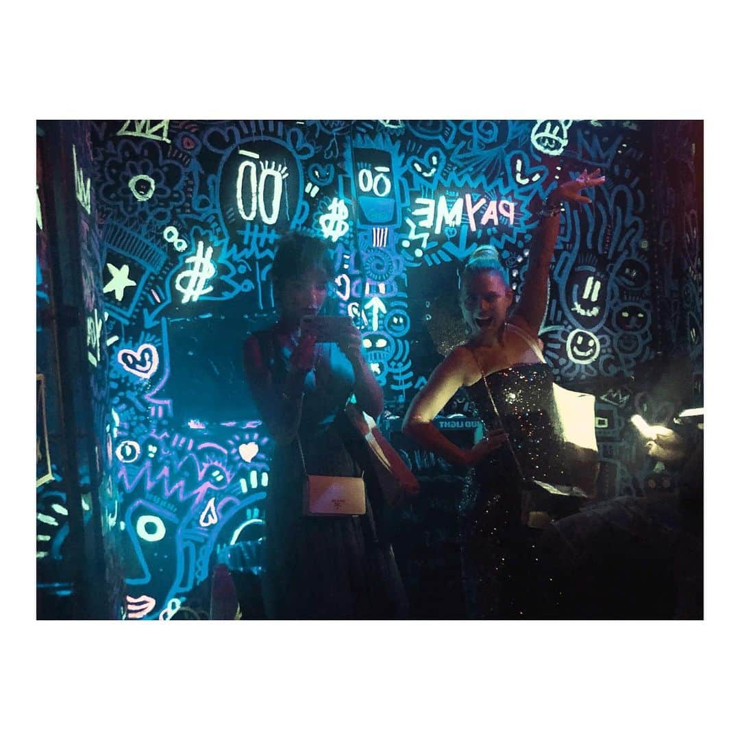 リード・モラノのインスタグラム：「I suspect you could only meet one ‘Fran’ in your lifetime. And if you do, just know you’re super fucking lucky & you best not let her slip thru your fingers. love you, franny... yours truly, Chad 🐍 🤍」