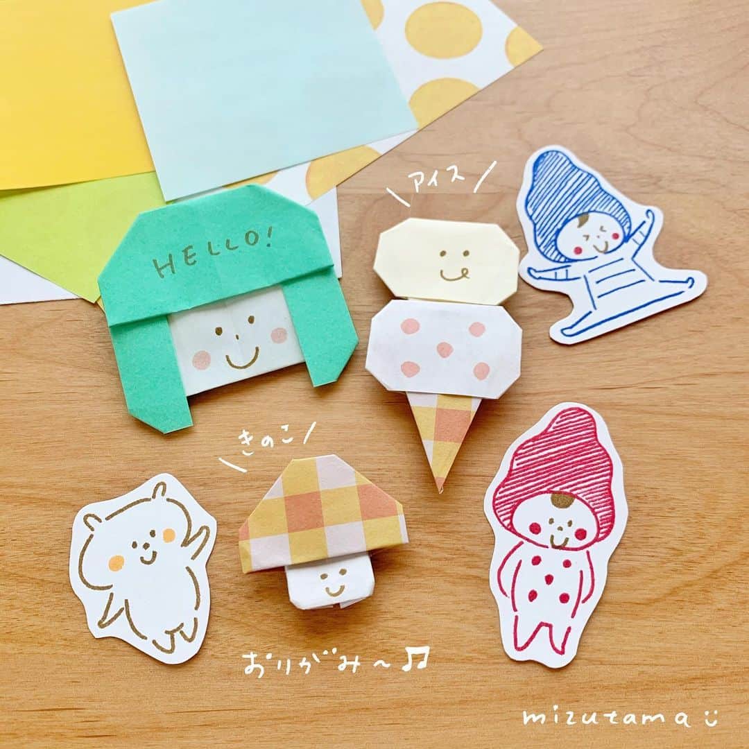 mizutamaさんのインスタグラム写真 - (mizutamaInstagram)「今日は金曜日😊﻿ 今夜のインスタライブは何をしようかな〜と考えたのですが﻿ みんなで折り紙してみませんか♪﻿ ﻿ 家に折り紙が無ければ﻿ ただの紙で大丈夫です！﻿ 四角にカットしておいてくださーい👍﻿ 白い紙だったら片面に何か模様を描いておいたら﻿ かわいい紙になりそう♪﻿ ﻿ あとね長方形の紙も使うので﻿ 破っても大丈夫なノートとか﻿ 使っていない便箋とかも準備しておいてください✨﻿ その昔におった(笑)お手紙折りとかしましょ！﻿ ﻿ ではでは、今夜4/17金曜日の夜21時〜21時半の間にゆるりとスタートで👍﻿ ﻿ --------------------------﻿ ﻿ ﻿ #ぶんぼうチャレンジ﻿ #ウサギタケチャレンジ﻿ ﻿ 本日4/17が最終日ですー！﻿ ﻿ とりあえず描いてみたものとかでもOK👍﻿ ぜひぜひお気軽にご参加ください♪﻿ チャレンジの詳細は3/19の投稿にて😊﻿ ﻿ --------------------------﻿ ﻿ ﻿ ﻿ #mizutamaインスタライブワークショップ﻿ ﻿ #文房具 #文具 #文房具好き﻿ #stationery #stationerylove﻿ #mizutama ﻿ #おりがみ #折り紙」4月17日 13時26分 - mizutamahanco