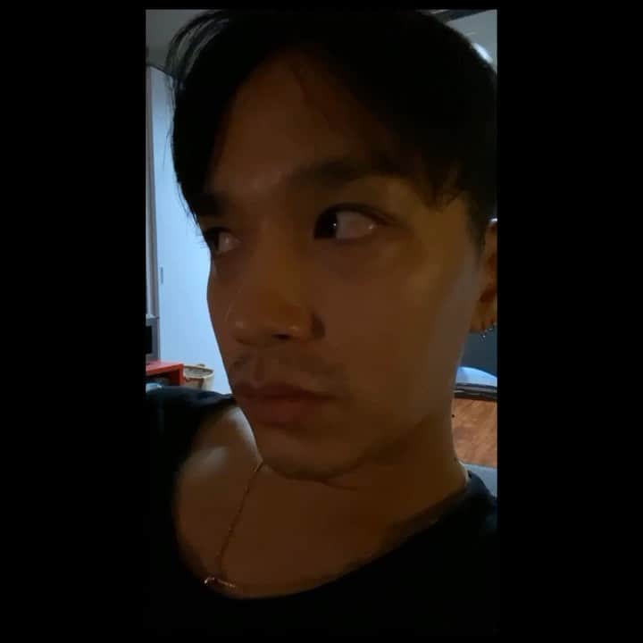 サイモンD のインスタグラム：「자갸격리」