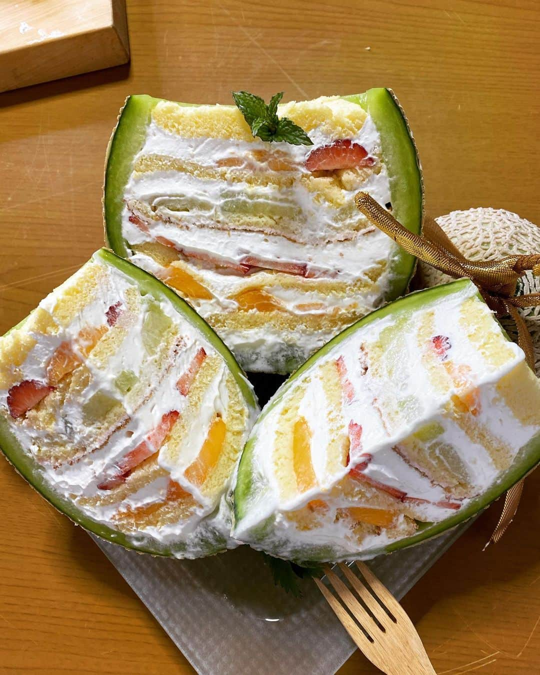 かねこのインスタグラム：「メロンケーキを作った🍈　 #きまぐれクックのサボり場」