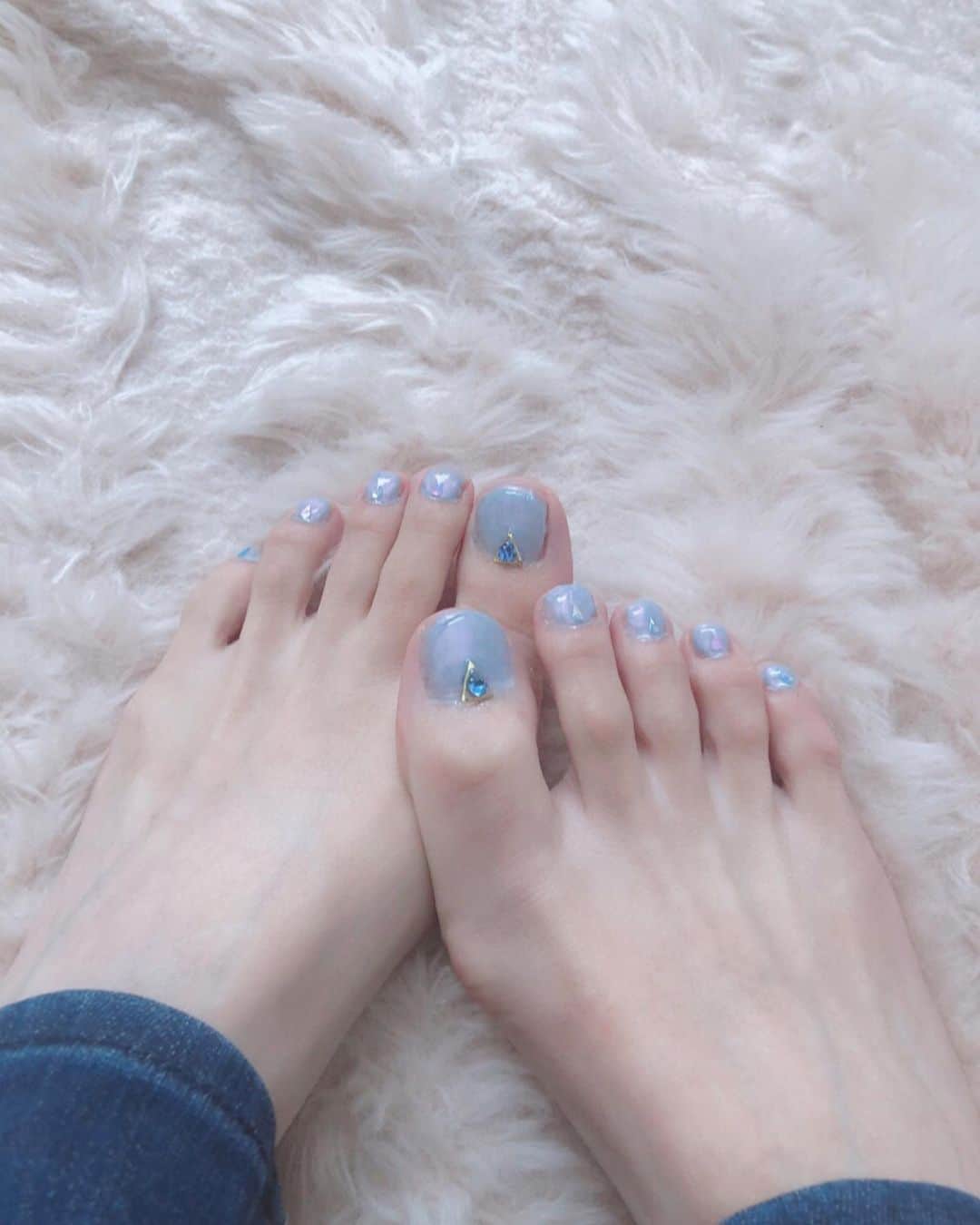工藤紬のインスタグラム：「﻿ おうちネイル🌟﻿ ﻿  #ジェルネイル #おうちネイル #gelnails #nails #selfnail ﻿」