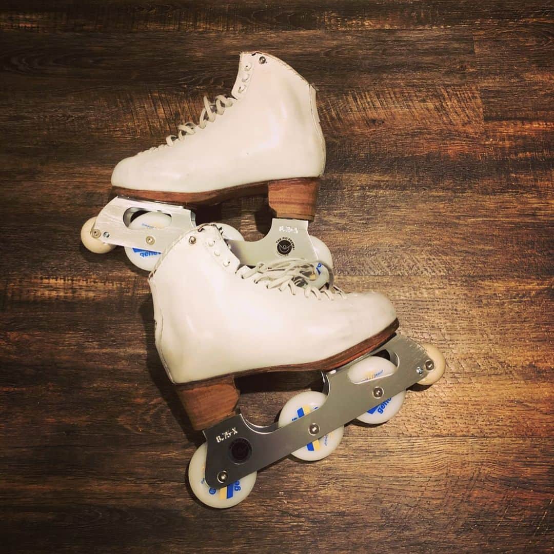 村主章枝さんのインスタグラム写真 - (村主章枝Instagram)「It took such a long time to amount the frame but exciting to try new skate. ものすごく長い時間かかりましたが、何とかフレームがつけられました！ 新しい靴を履くのが楽しみです！ #picskates」4月17日 16時07分 - fumie.suguri