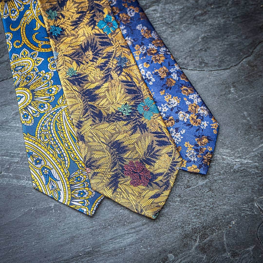 ドゥシャンのインスタグラム：「Exclusively designed in London and expertly woven just outside Milan, our SS20 neckwear collection is crafted from the finest Italian silks.  Always adhering to our 3 key principles of Creativity / Colour / Craftsmanship」