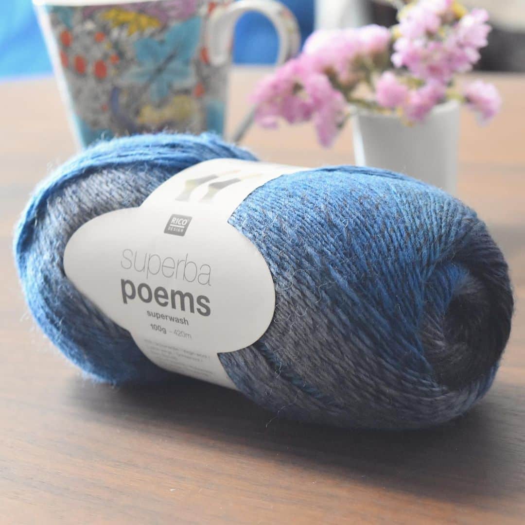 長久保智子さんのインスタグラム写真 - (長久保智子Instagram)「My next project will use this yarn. This is important yarn from Jane. ( She is my host mother . So-called, my sister in Edinburgh) She knows that I love blue colour.💙 After all...shawl 〜✨ * ついにこの毛糸に手を出そう(笑) 数年前のエジンバラホームステイの時にマザーのJaneからもらった大切な糸💙(マザーというより、私のエジンバラのお姉さん！) 私が青好きなこともよく知っていて、さよならの前にこれをもらったんだっけ... 涙涙の やっぱり、巻物！だよね〜  #laceknittingpattern #knittinglace #knittingshawl #knittingshawls #shawlknitting #knittingshawl #ricodesign #ricosuperbapoems #ricodesignyarn #dyingyarn #段染め毛糸 #編み物のある暮らし」4月17日 17時24分 - satoko.tricot_the