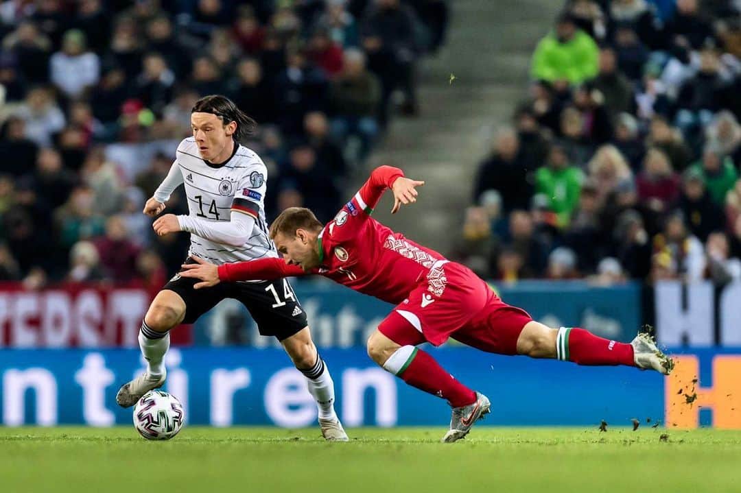 ニコ・シュルツのインスタグラム：「👋🏻💨 🇩🇪 @dfb_team」