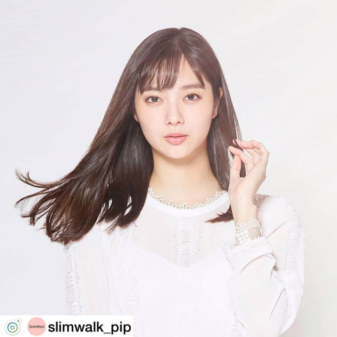 新川優愛さんのインスタグラム写真 - (新川優愛Instagram)「✨SLIIMWALKからのメッセージ✨﻿ ﻿ ＜あなたらしく、ハッピーな毎日を続けられるように＞﻿ ﻿ ストイックに美を求めても、結局続かない。﻿ どんなに背伸びをしても、﻿ 他の誰かにはなれない。﻿ ﻿ だからもっと自然体で、﻿ 無理せずできる範囲で、﻿ 内面も外見もキレイになろう。﻿ そう、あなたの美しさは、あなただけのもの。﻿ ﻿ スリムウォークはトレンドを取り入れ、﻿ データに基づき、最高のはきごこちと機能を追及。﻿ だから、無理なく続けられる。﻿ ﻿ さぁ歩こう、あなたらしくハッピーな毎日を✨﻿ ﻿ #スリムウォーク﻿ #SLIMWALK﻿ #美脚 #新川優愛」4月17日 19時37分 - yua_shinkawa_photo