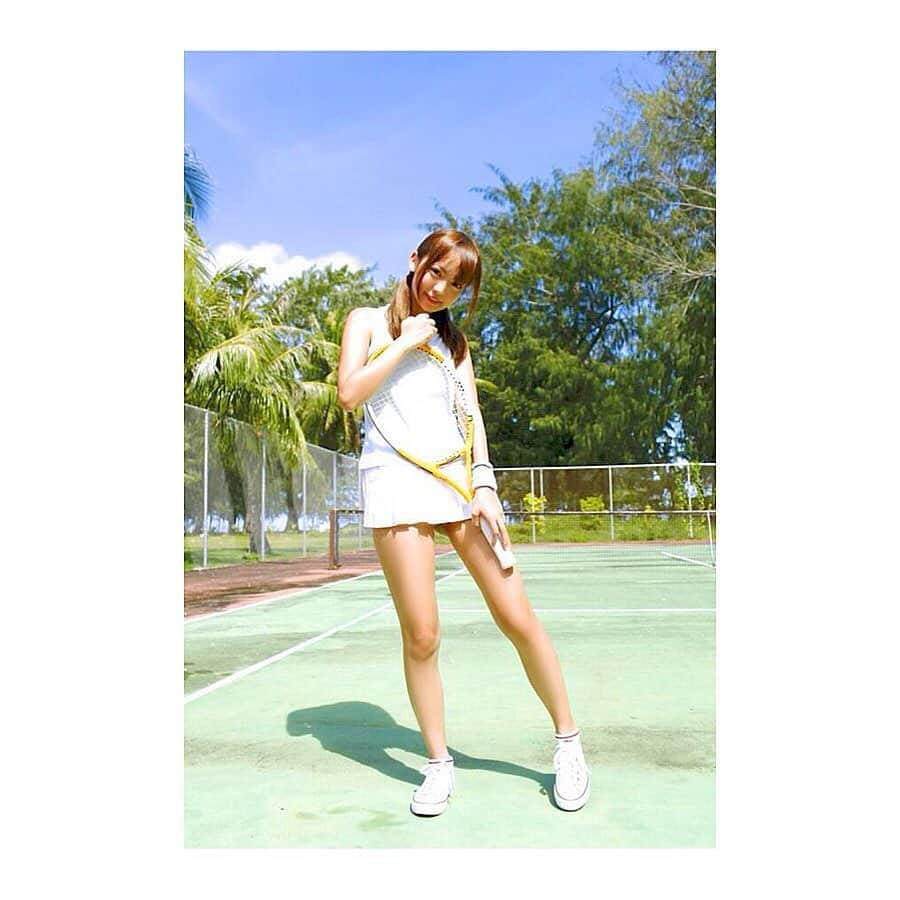 鎌田紘子さんのインスタグラム写真 - (鎌田紘子Instagram)「健康的だね🎾 . . . . . #テニスコート　#テニス #テニス女子　#ツインテール」4月17日 19時42分 - hirokokamata12