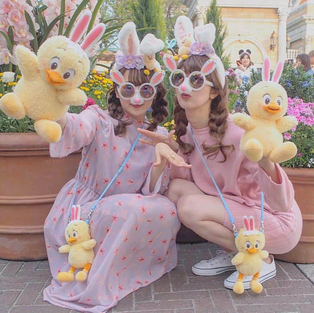 たんりいさんのインスタグラム写真 - (たんりいInstagram)「. . 大好き な Disney Easter 〜 😭♡ 今年いけないことが本当に辛いね 😞💭 . . コロナ 落ち着いたら 一緒 に ディズニー いきたい子 が 多すぎる 🤦‍♀️💕 . . 一緒 に 浴衣ディズニー してくれる 子 も 募集 してます 🙏 いけるかわからないけどね … 🥺 . . コロナ 落ち着いたら 行きたい！ やりたいことリストとかみんなある の！ メモ📝 書いてる子とかいて、りいも 色々 考えてる けど 多すぎるな っ 🤦‍♀️ . みんなの いきたい ところ リスト に @village_tokyo が 入ってる と いいなぁ 🥺 . . 一日も早い感染拡大の収束を願ってます🥺🙏 . . #tokyodisneysea #tds #disneyeaster #toccocloset #onepiece #twinscode #disneycode #東京ディズニーシー #ディズニーイースター #ディズニーイースター2019 #たんりいディズニー #うさピヨ #しほりい」4月17日 19時54分 - tanrii97