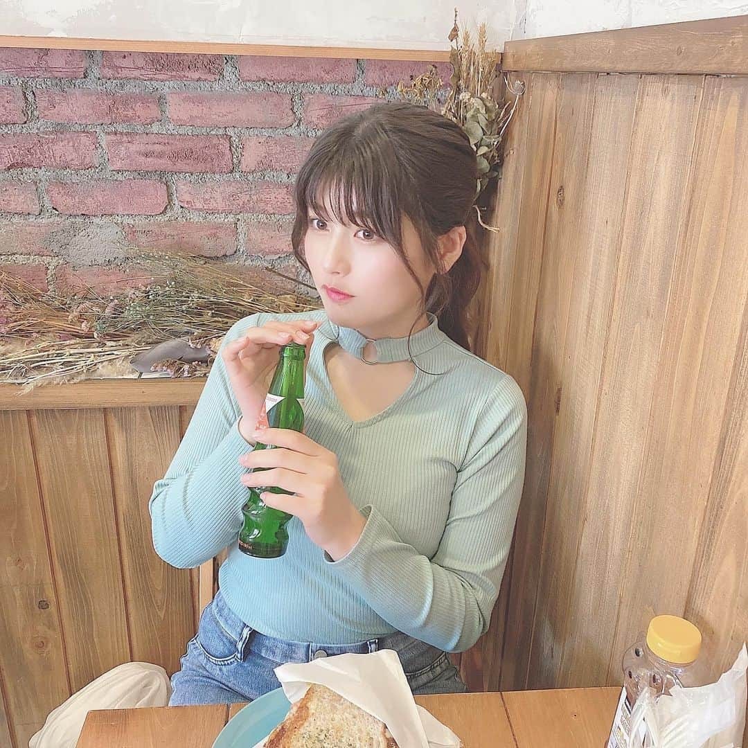 ちとせよしのさんのインスタグラム写真 - (ちとせよしのInstagram)「大阪で食べためちゃくちゃ美味しいチーズミートサンドイッチ😍 ゴルゴンゾーラのピザとかもそうだけど、チーズにハチミツの組み合わせが大好きです(；♡；) また落ち着いたら大阪旅行に行きたいなぁ💭 ･ ･ ･ #selfie #osaka #sandwich #hisandwich  #大阪 #大阪旅行 #大阪カフェ #南堀江カフェ #過去pic」4月17日 20時04分 - chitose_yoshino